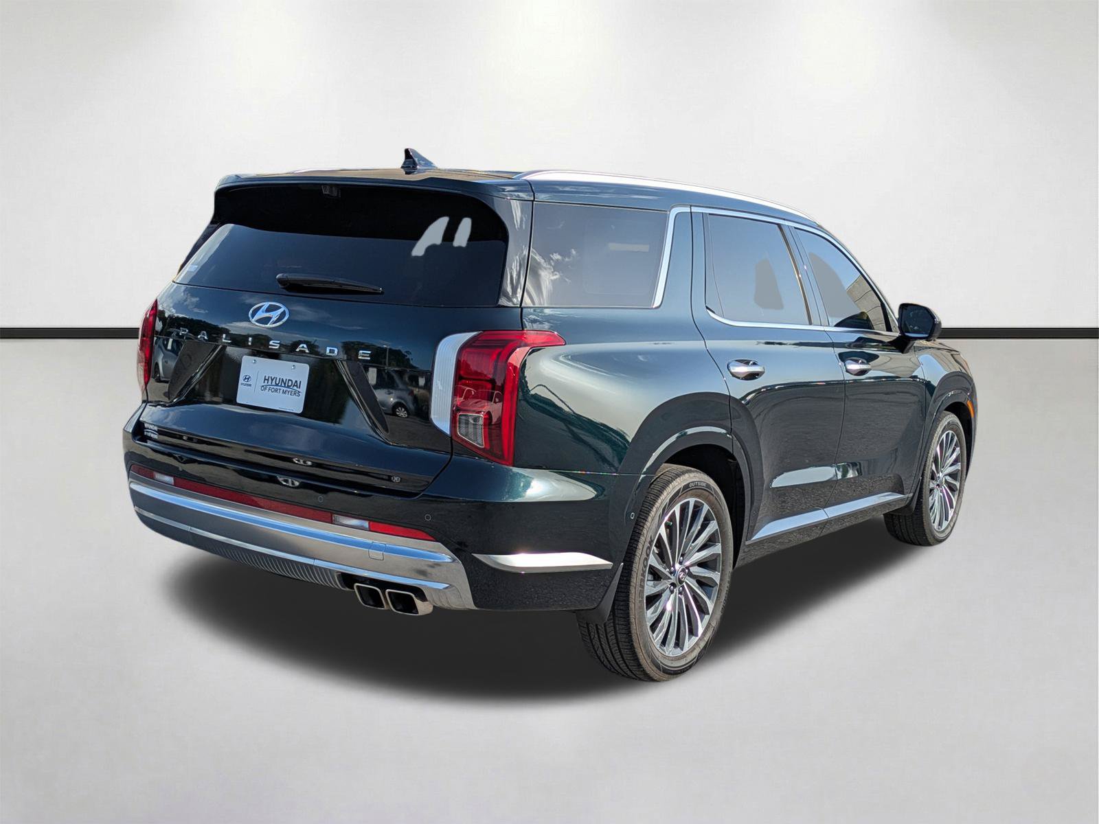 Used 2024 Hyundai Palisade Calligraphy FWD image 5