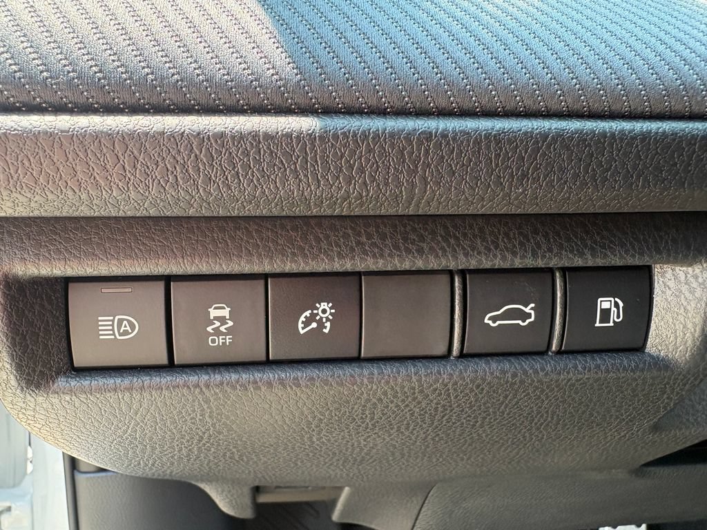 New 2026 Toyota Camry Hybrid FWD image 22