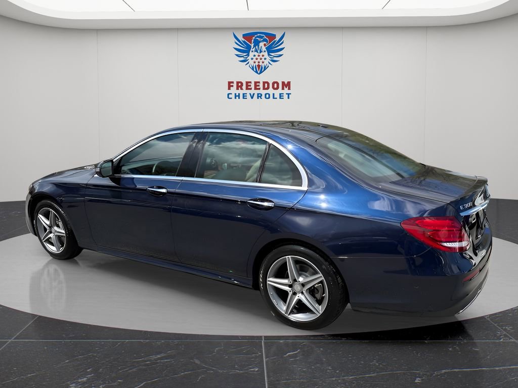 Used 2017 Mercedes-Benz E 300 4MATIC image 4