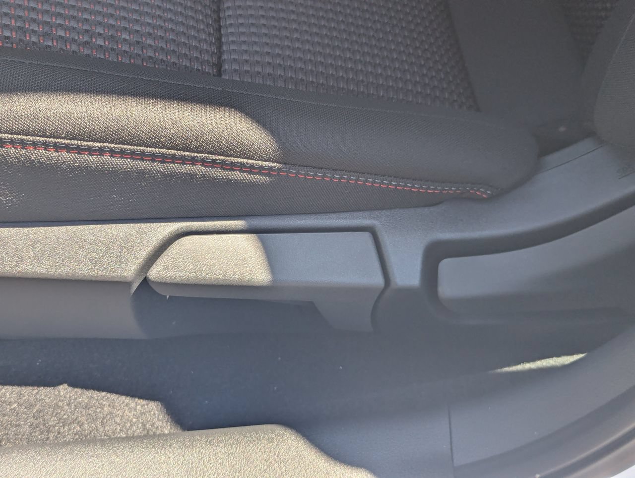 New 2027 Nissan Sentra SR w/ Floor Mat Package FWD image 13