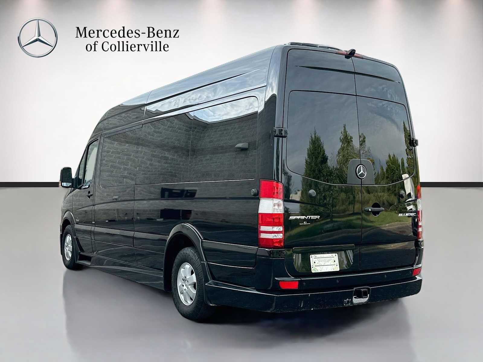 Used 2015 Mercedes-Benz Sprinter 2500 image 7