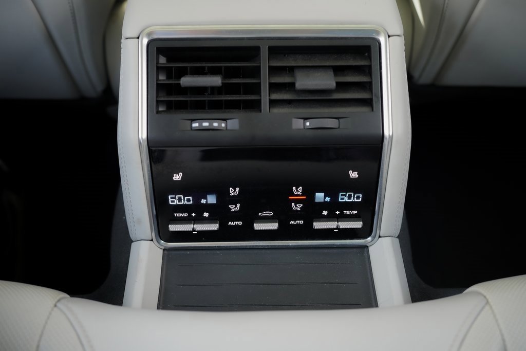 Used 2022 Porsche Panamera 4S w/ Premium Package image 37