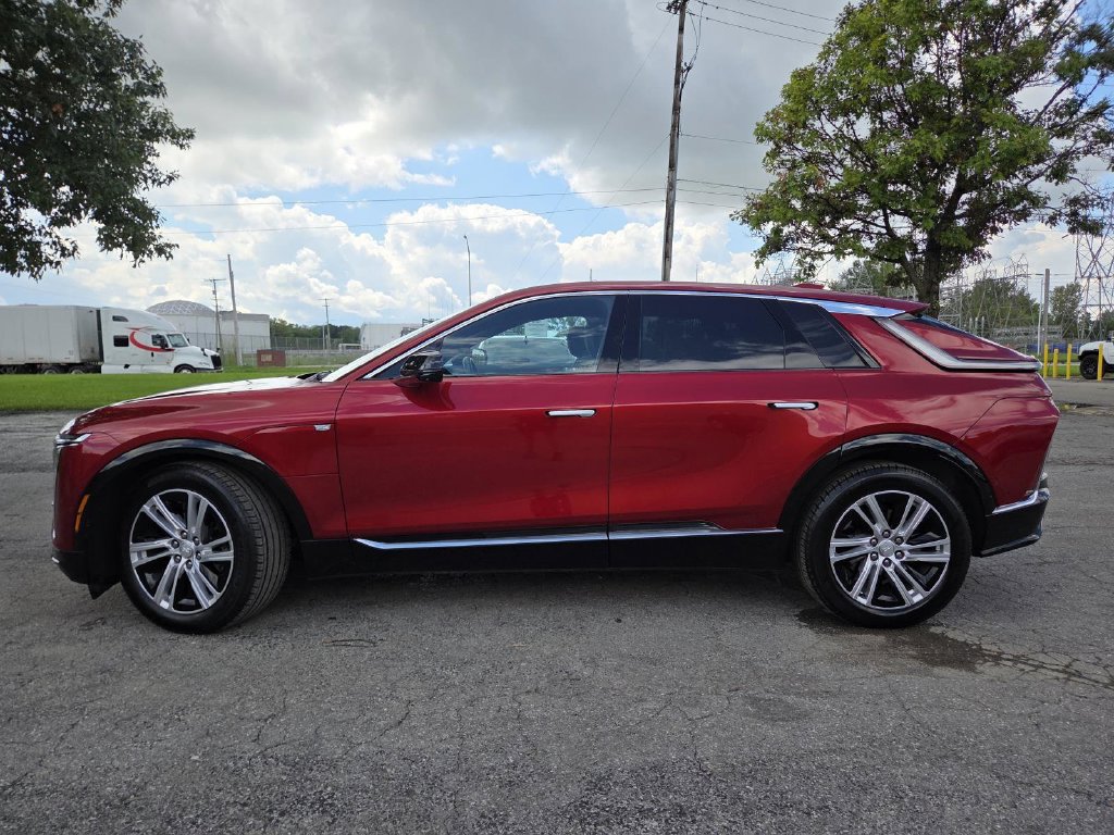 Used 2024 Cadillac Lyriq Tech w/ Driver Assist Package AWD/4WD image 18