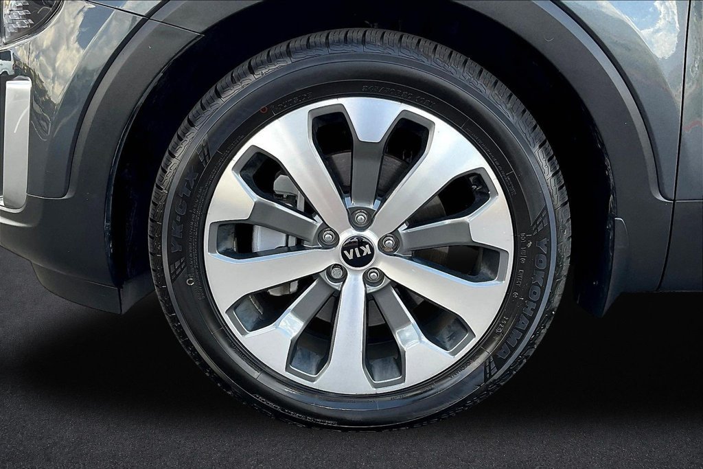 Used 2020 Kia Telluride S w/ S 8 Passenger Seating Package FWD image 35