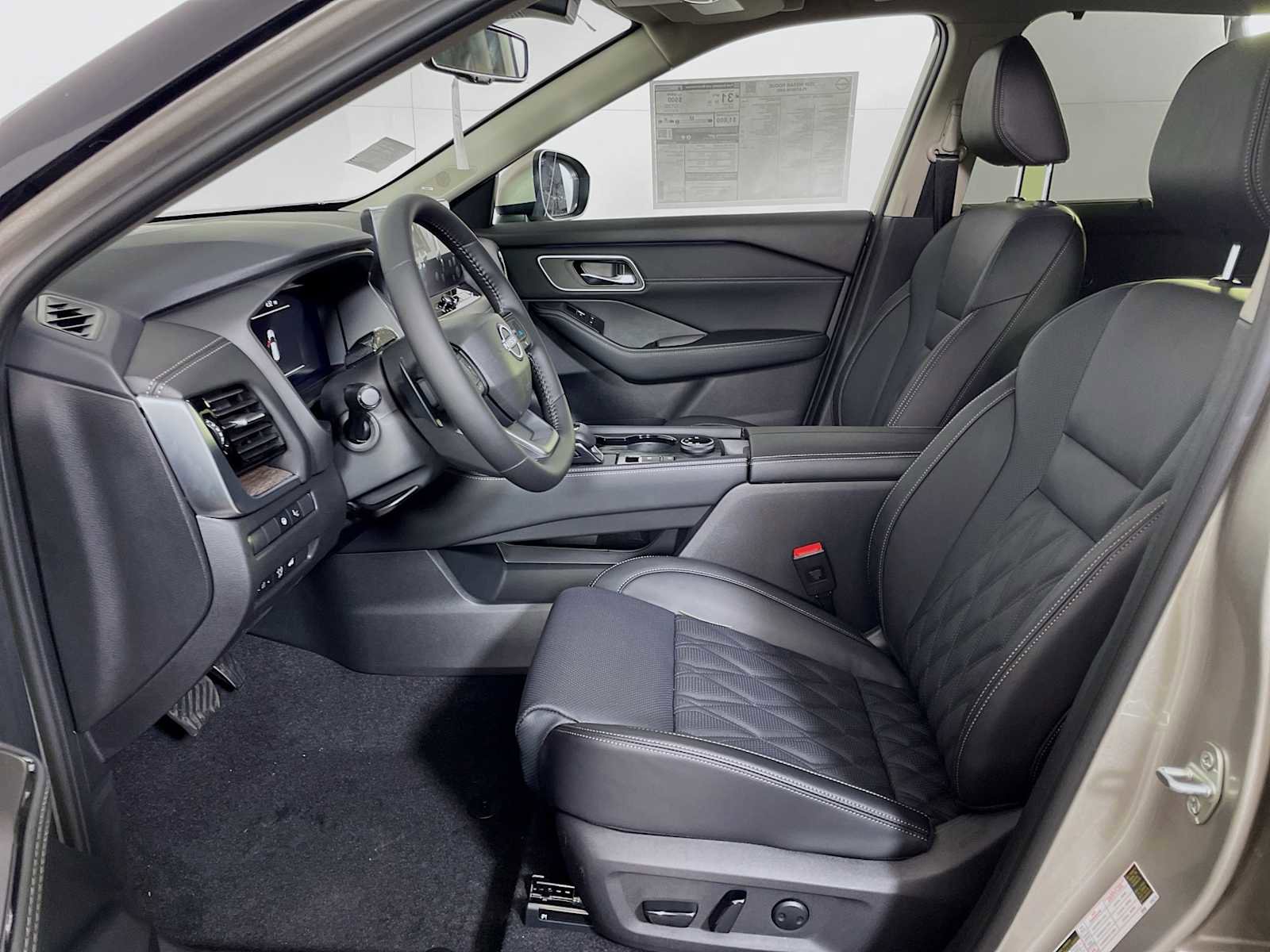 New 2026 Nissan Rogue Platinum w/ Tech Package image 4