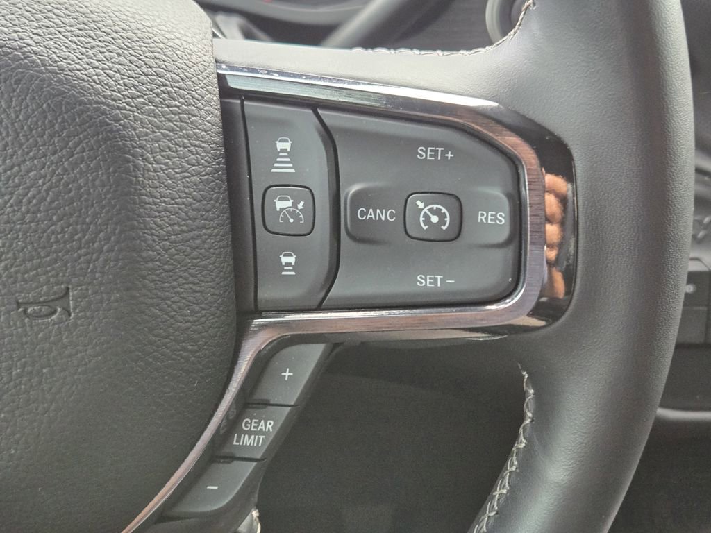 Used 2024 RAM 2500 Limited image 29