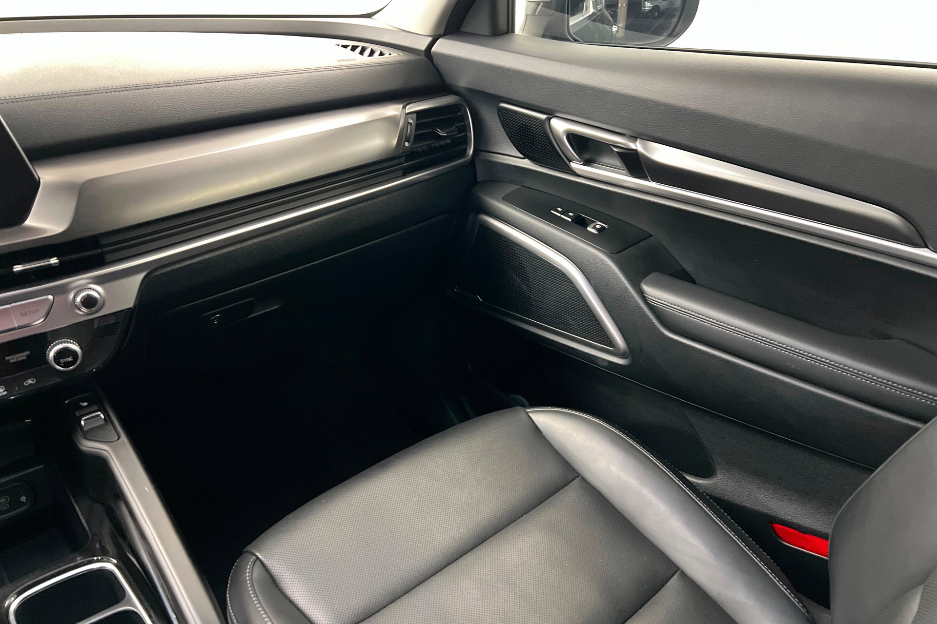 Used 2024 Kia Telluride S w/ S Sunroof Package image 10