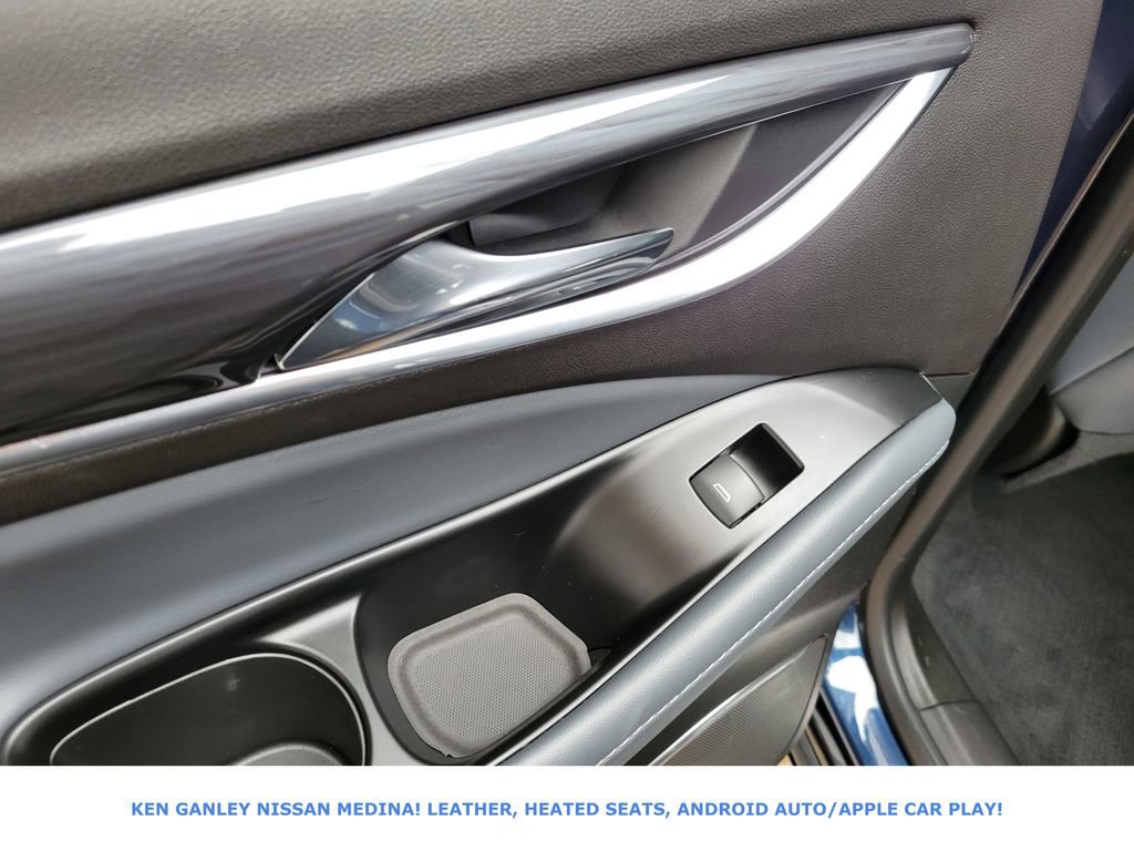 Used 2023 Buick Enclave Essence image 42