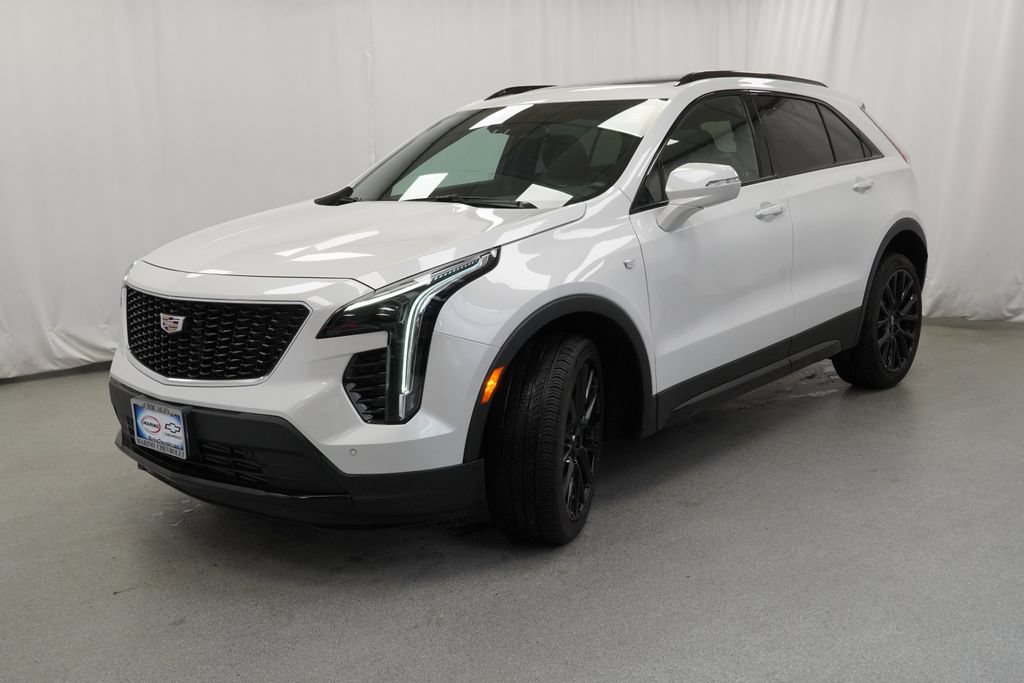 Used 2023 Cadillac XT4 Sport w/ Cold Weather Package AWD/4WD image 5