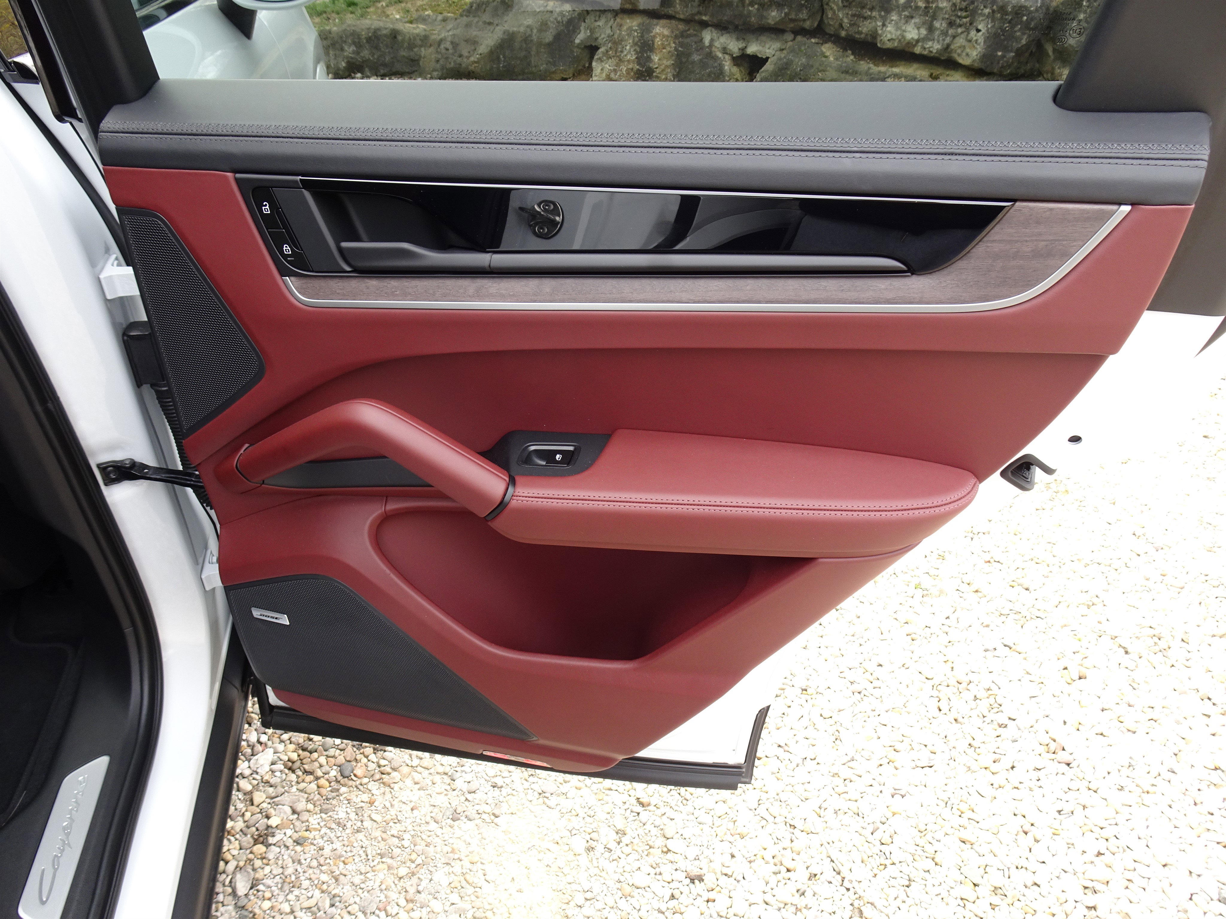 Used 2024 Porsche Cayenne image 25