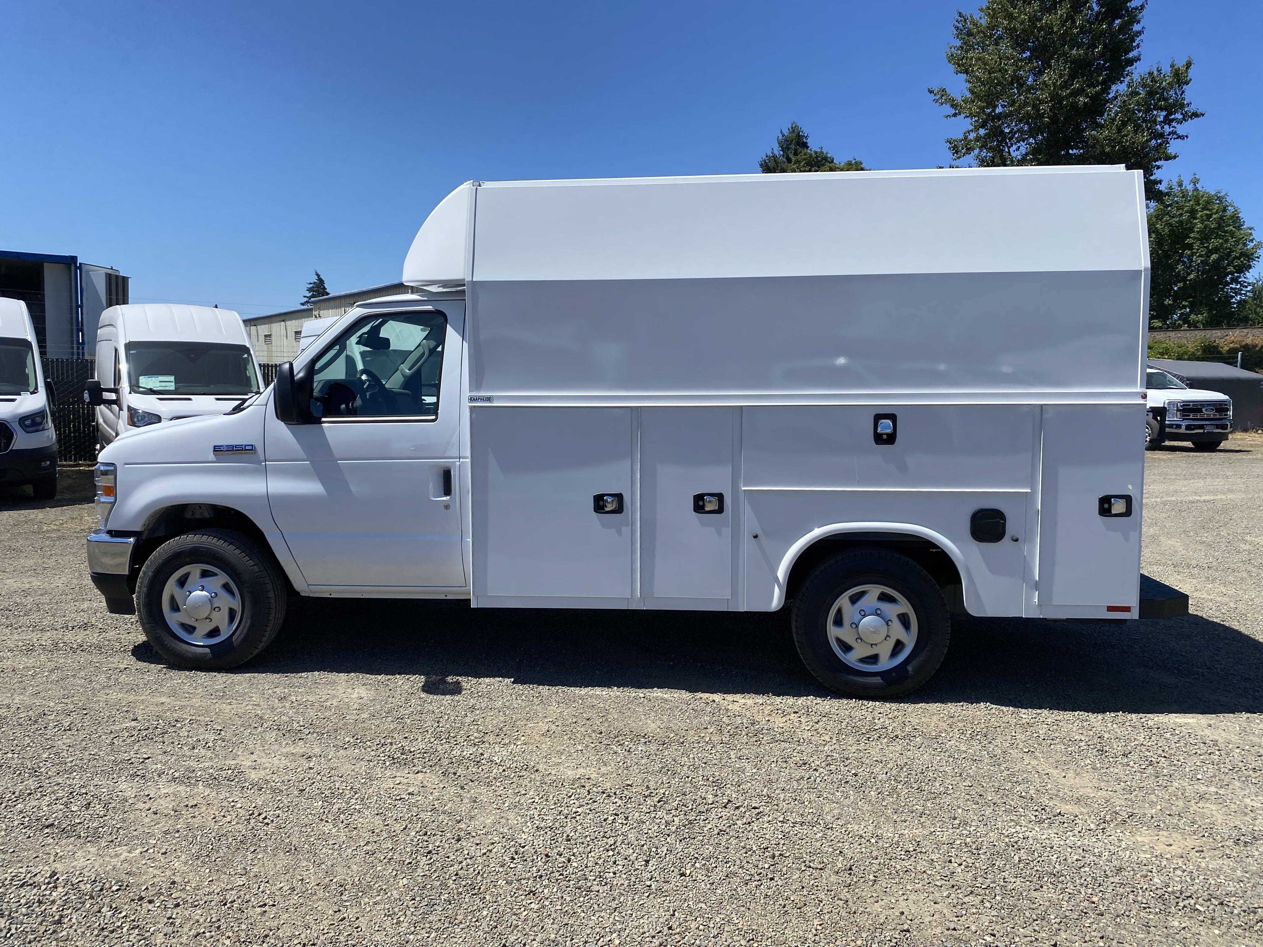 New 2026 Ford E-350 and Econoline 350 Super Duty w/ Power Equipment Group RWD image 2