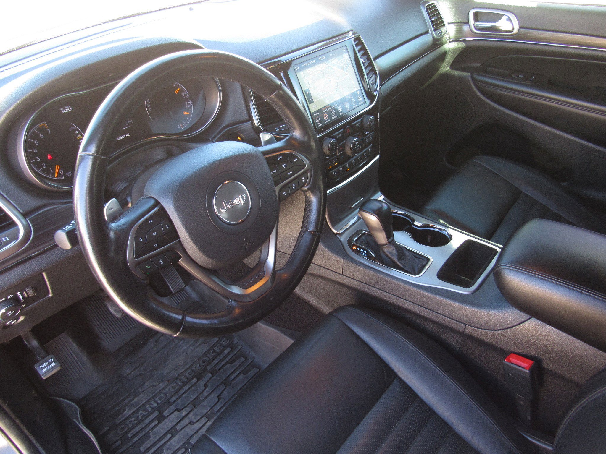 Used 2021 Jeep Grand Cherokee Limited X image 17