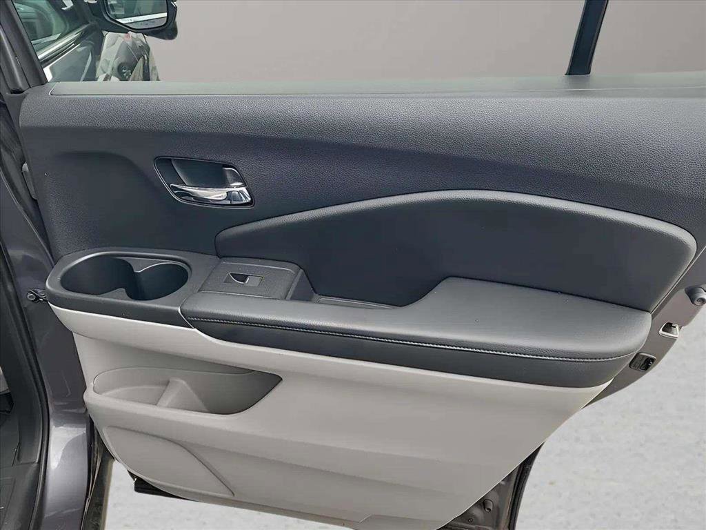 Used 2017 Honda Pilot EX image 26