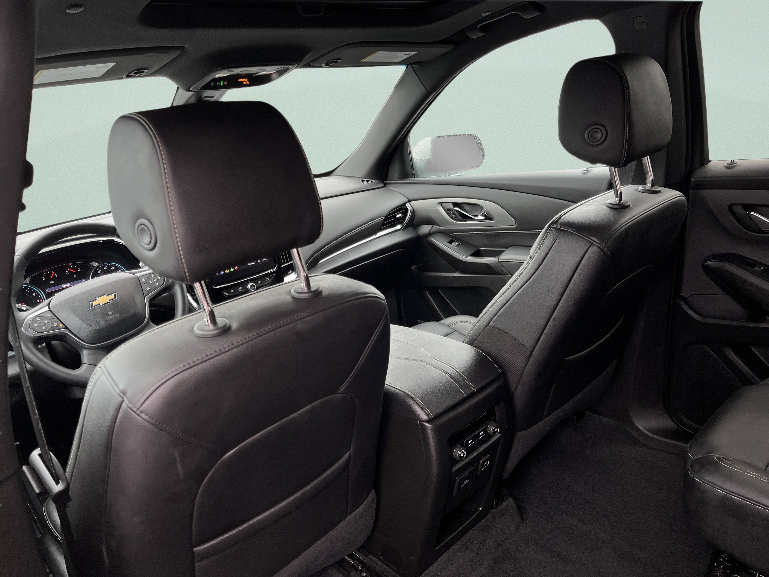 Used 2023 Chevrolet Traverse LT w/ LT Premium Package image 25