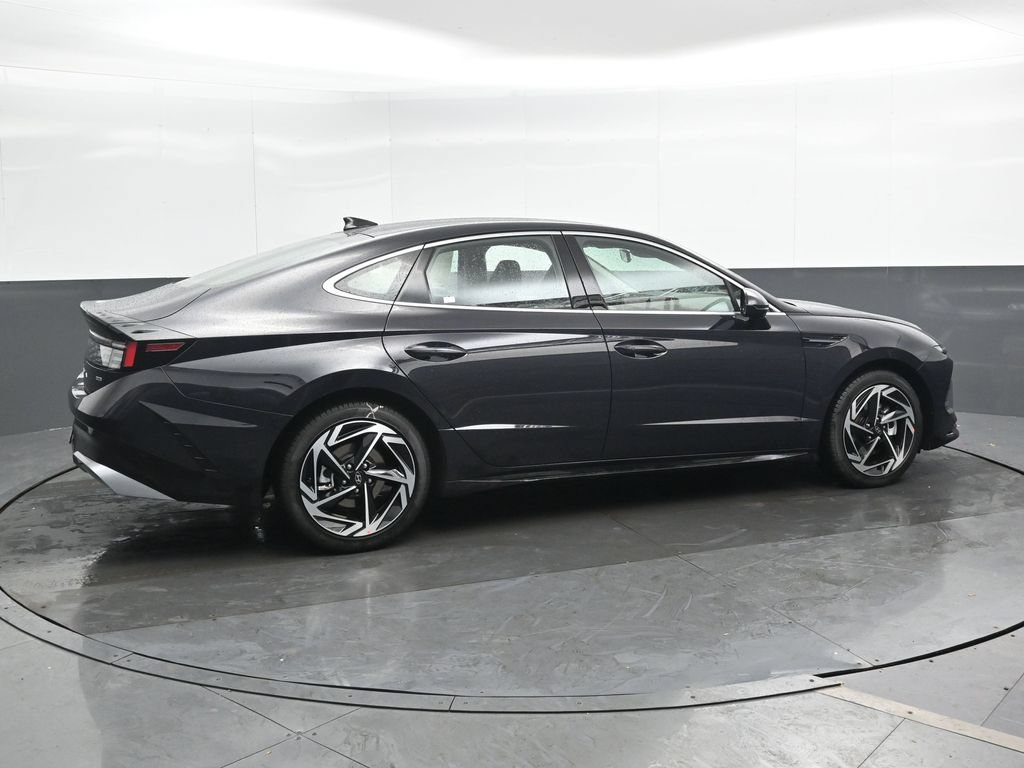 New 2026 Hyundai Sonata SEL AWD/4WD image 2