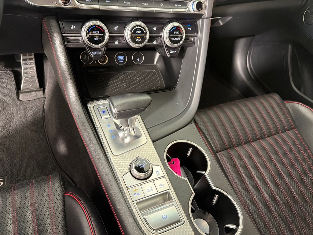 Used 2023 Genesis G70 2.0T w/ Sport Prestige Package RWD image 19