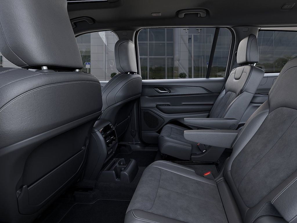 New 2025 Jeep Grand Cherokee L Altitude image 23
