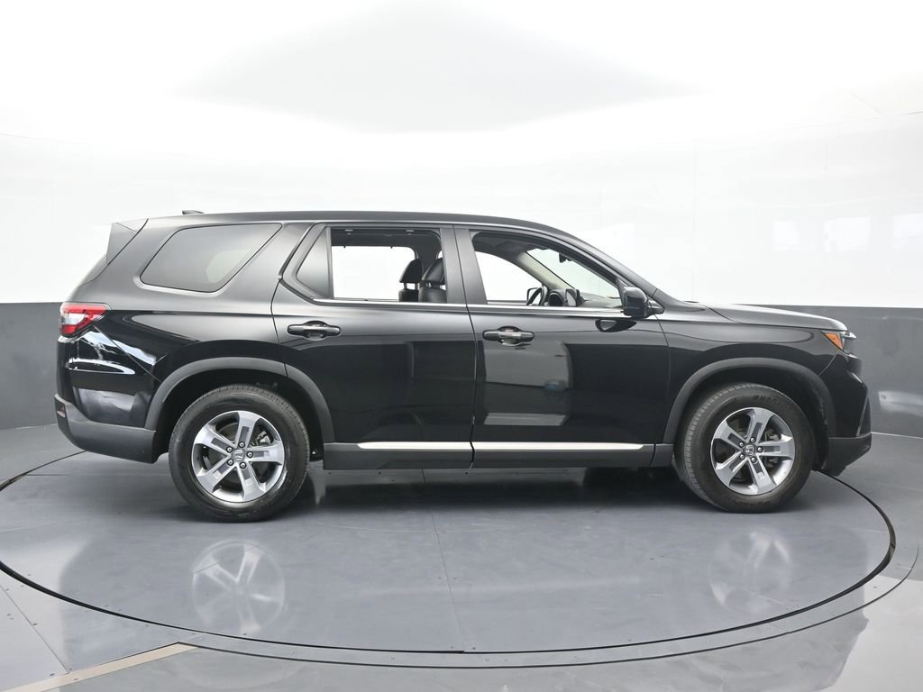 Used 2025 Honda Pilot EX-L image 7