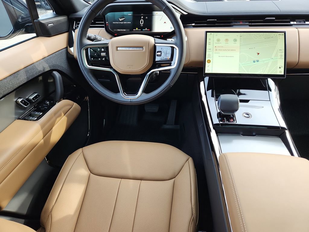 Used 2026 Land Rover Range Rover Sport SE image 4