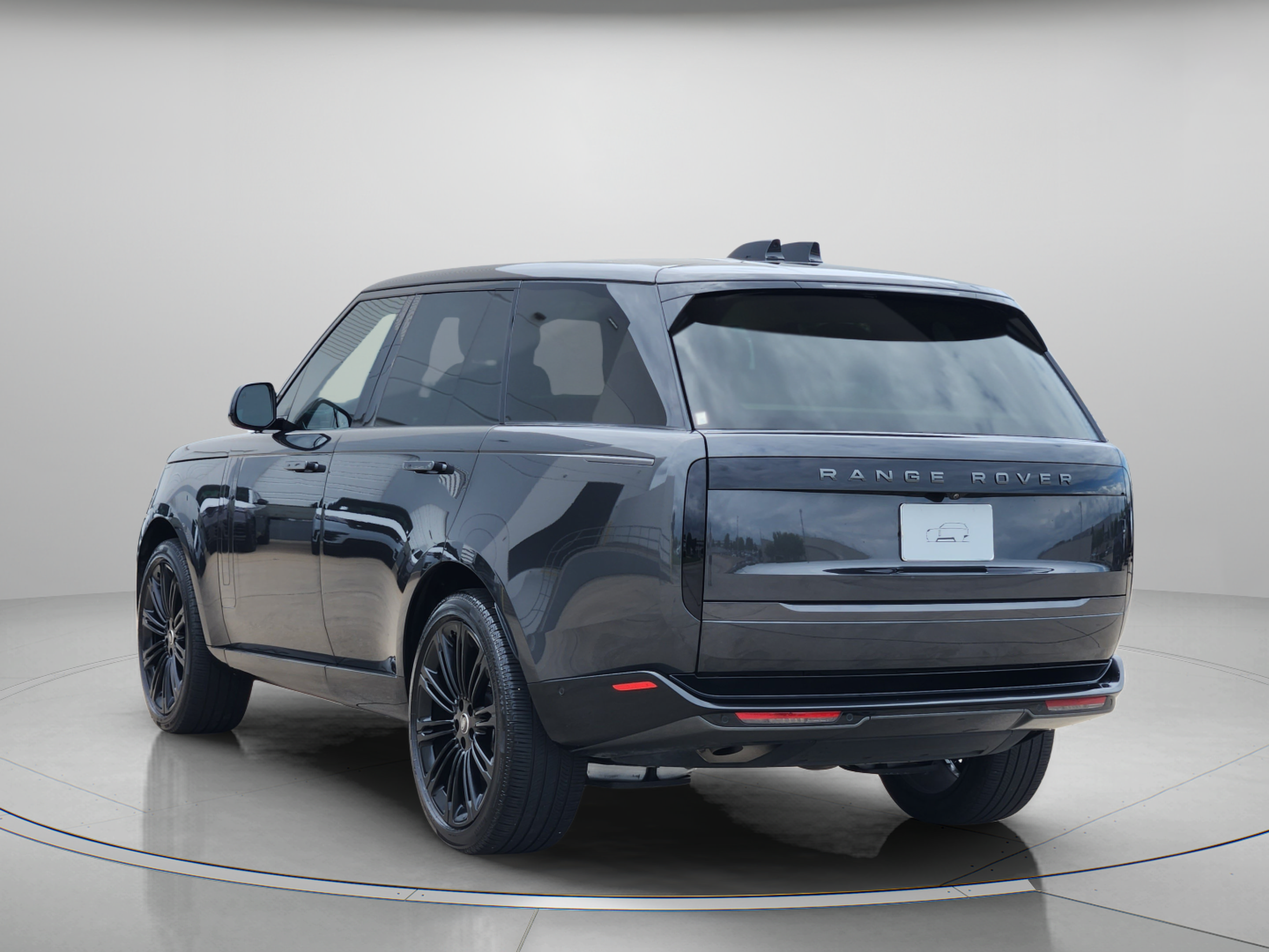 Certified 2025 Land Rover Range Rover SE AWD/4WD image 3
