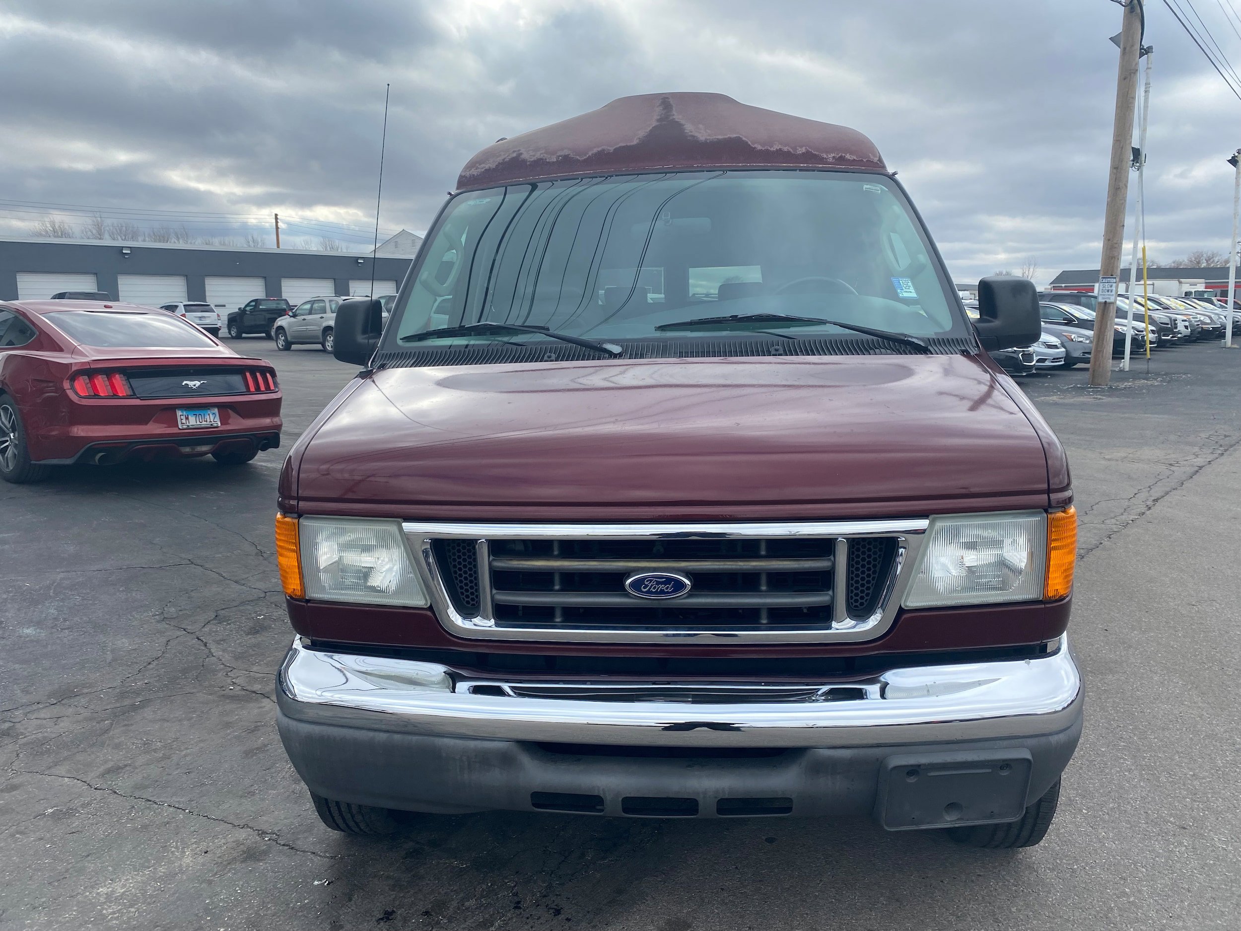 Used 2006 Ford E-250 and Econoline 250 RWD image 2