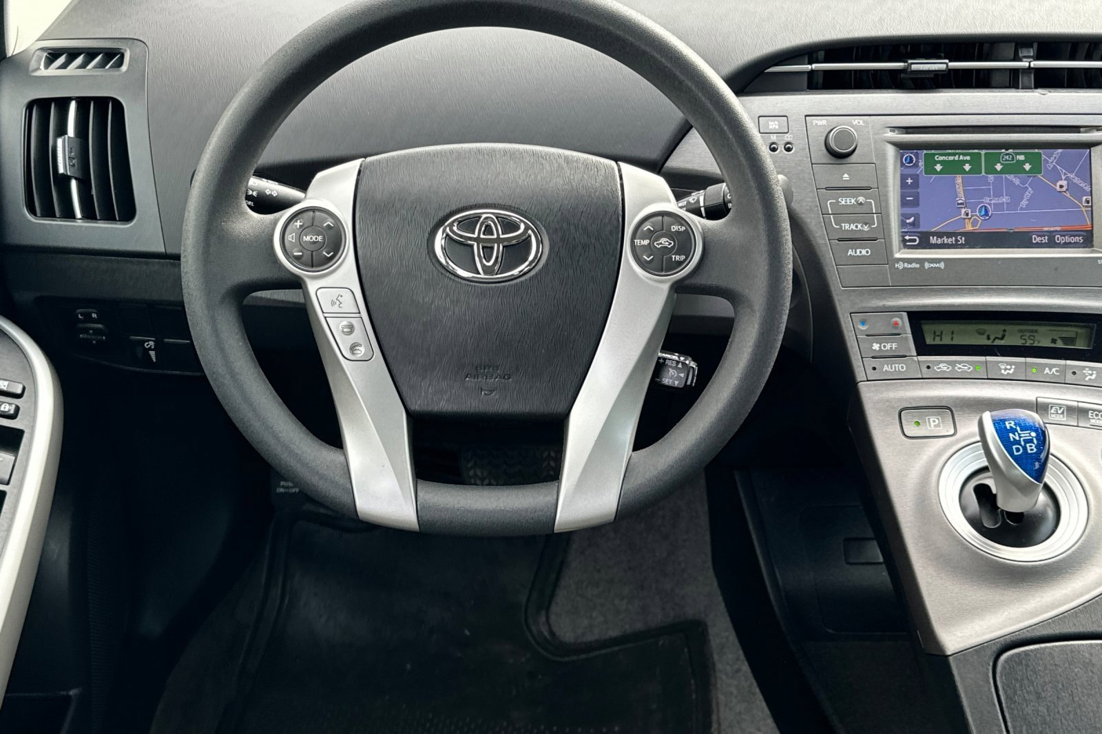 Used 2014 Toyota Prius Three image 11