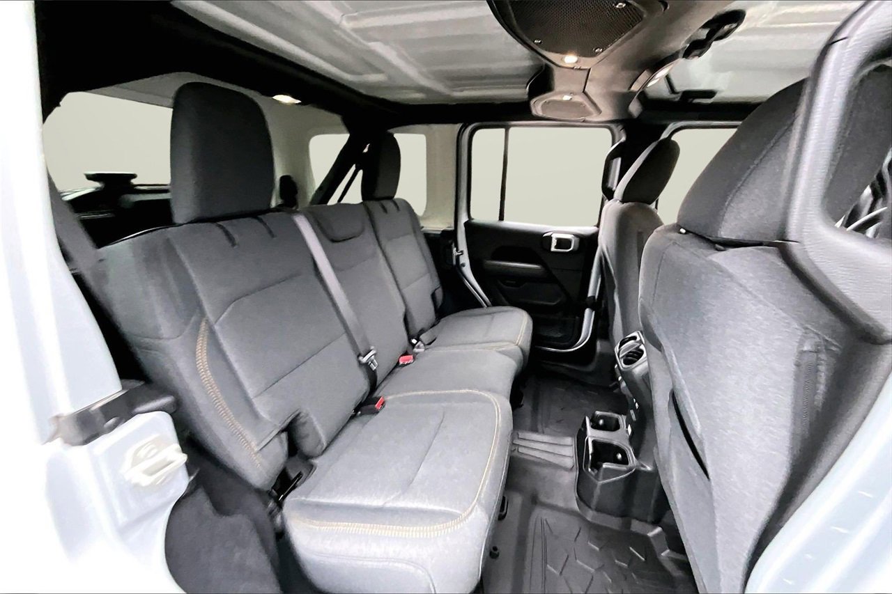Certified 2024 Jeep Wrangler Sahara image 23