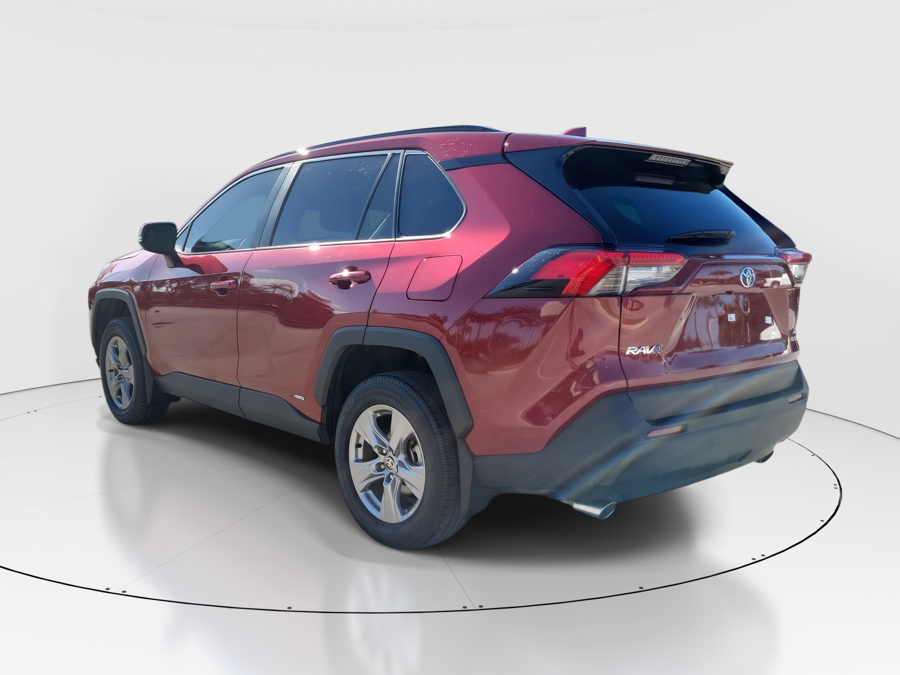 Used 2024 Toyota RAV4 XLE image 5