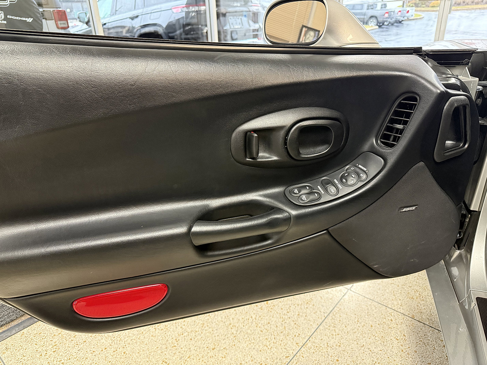 Used 2004 Chevrolet Corvette Coupe image 15