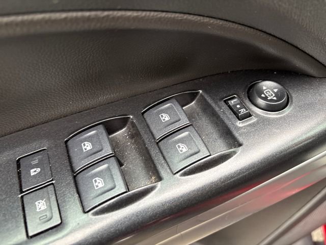Used 2021 Chevrolet Colorado LT w/ LT Convenience Package AWD/4WD image 14