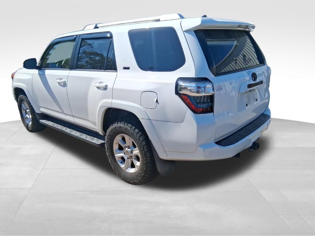 Used 2018 Toyota 4Runner SR5 Premium image 3