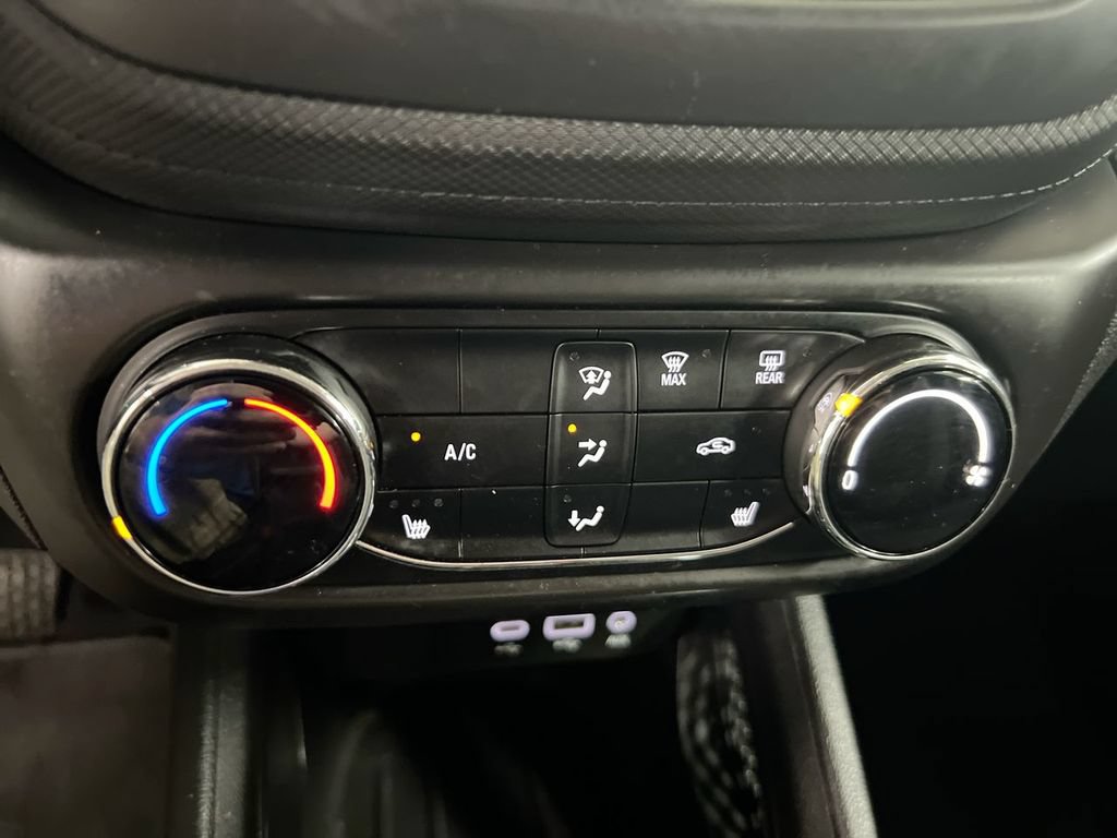 Used 2023 Chevrolet TrailBlazer LT FWD image 16