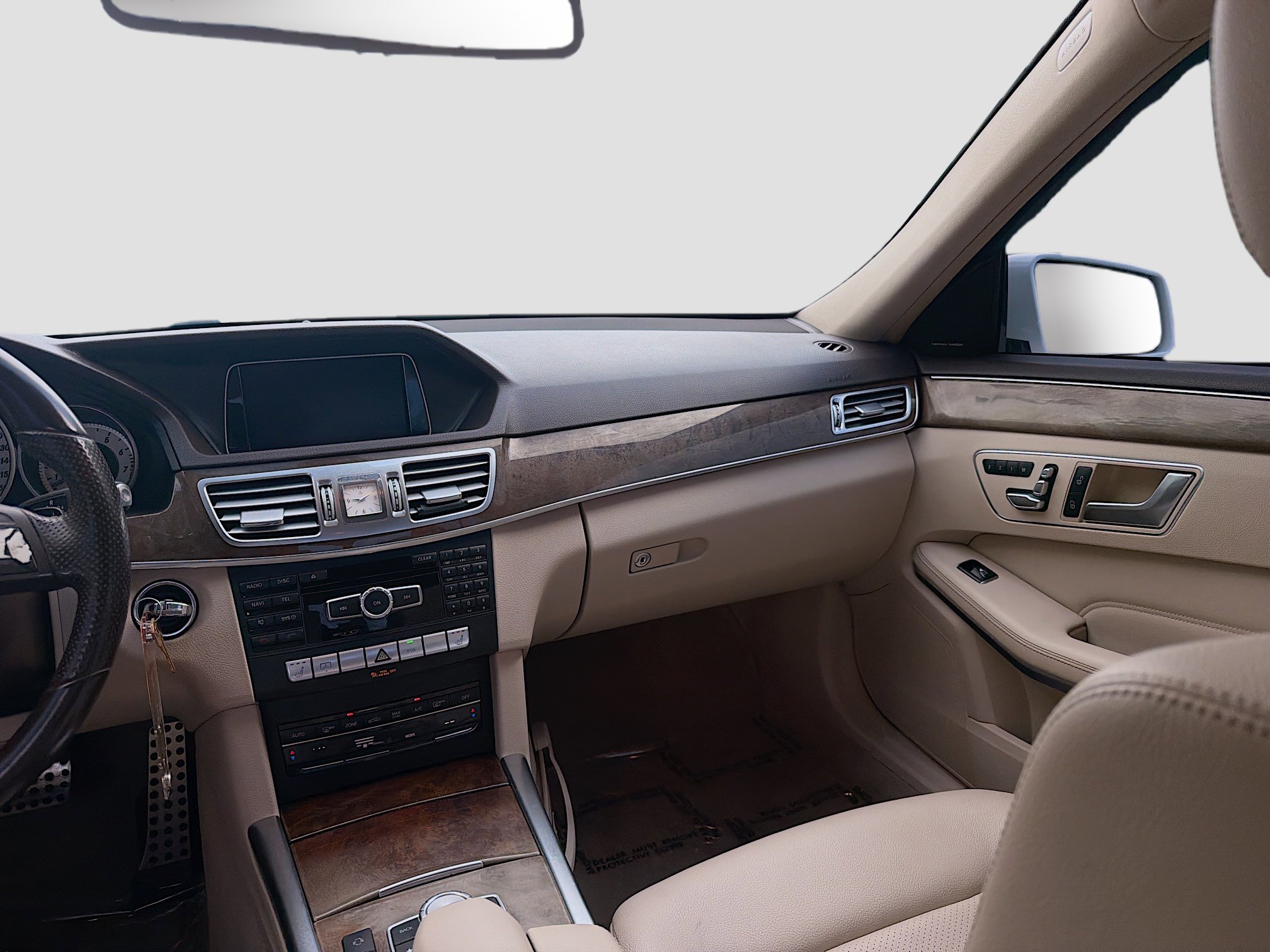 Used 2015 Mercedes-Benz E 350 Sedan w/ Premium 1 Package image 17