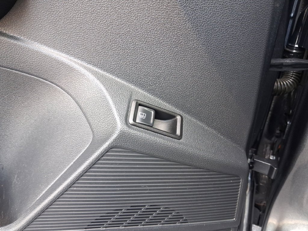 Certified 2023 Volkswagen Taos S FWD image 22