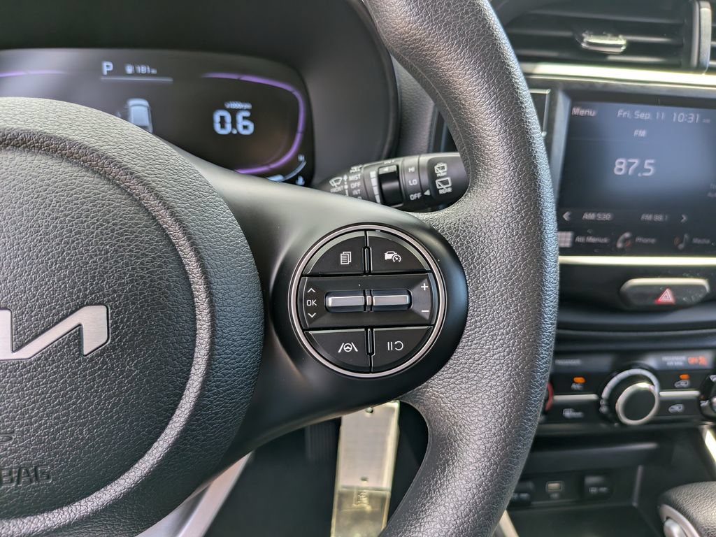 Certified 2025 Kia Soul LX w/ LX Technology Package FWD image 30