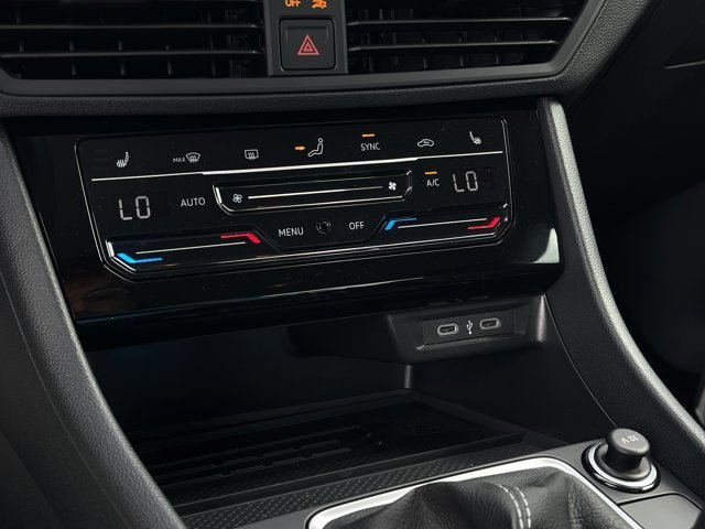 New 2025 Volkswagen Jetta SE image 22