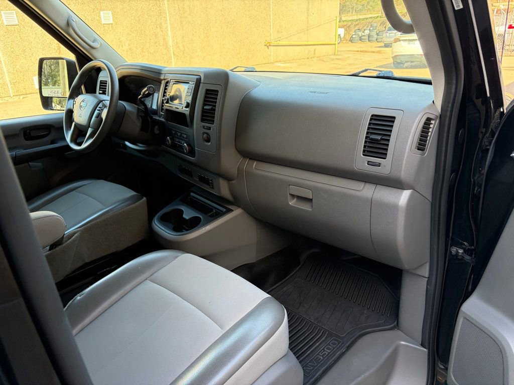 Used 2018 Nissan NV 3500 S image 26