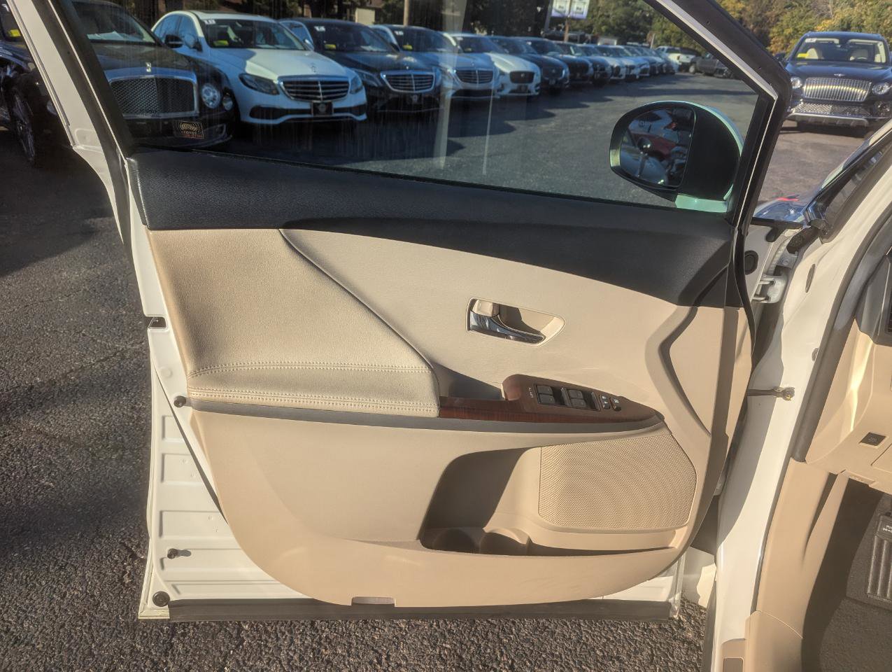 Used 2012 Toyota Venza XLE AWD/4WD image 11