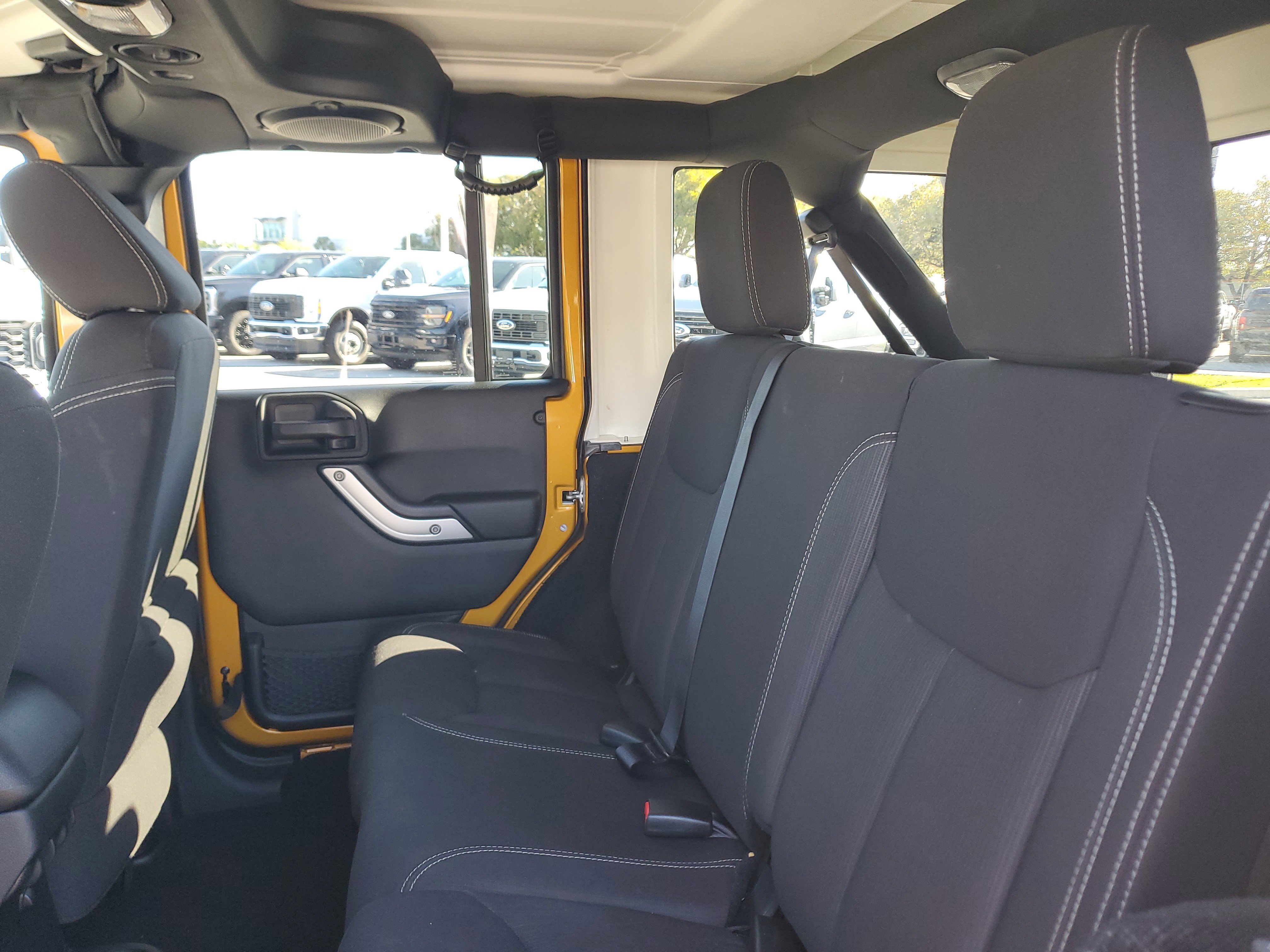 Used 2014 Jeep Wrangler Unlimited Sahara w/ Connectivity Group image 13