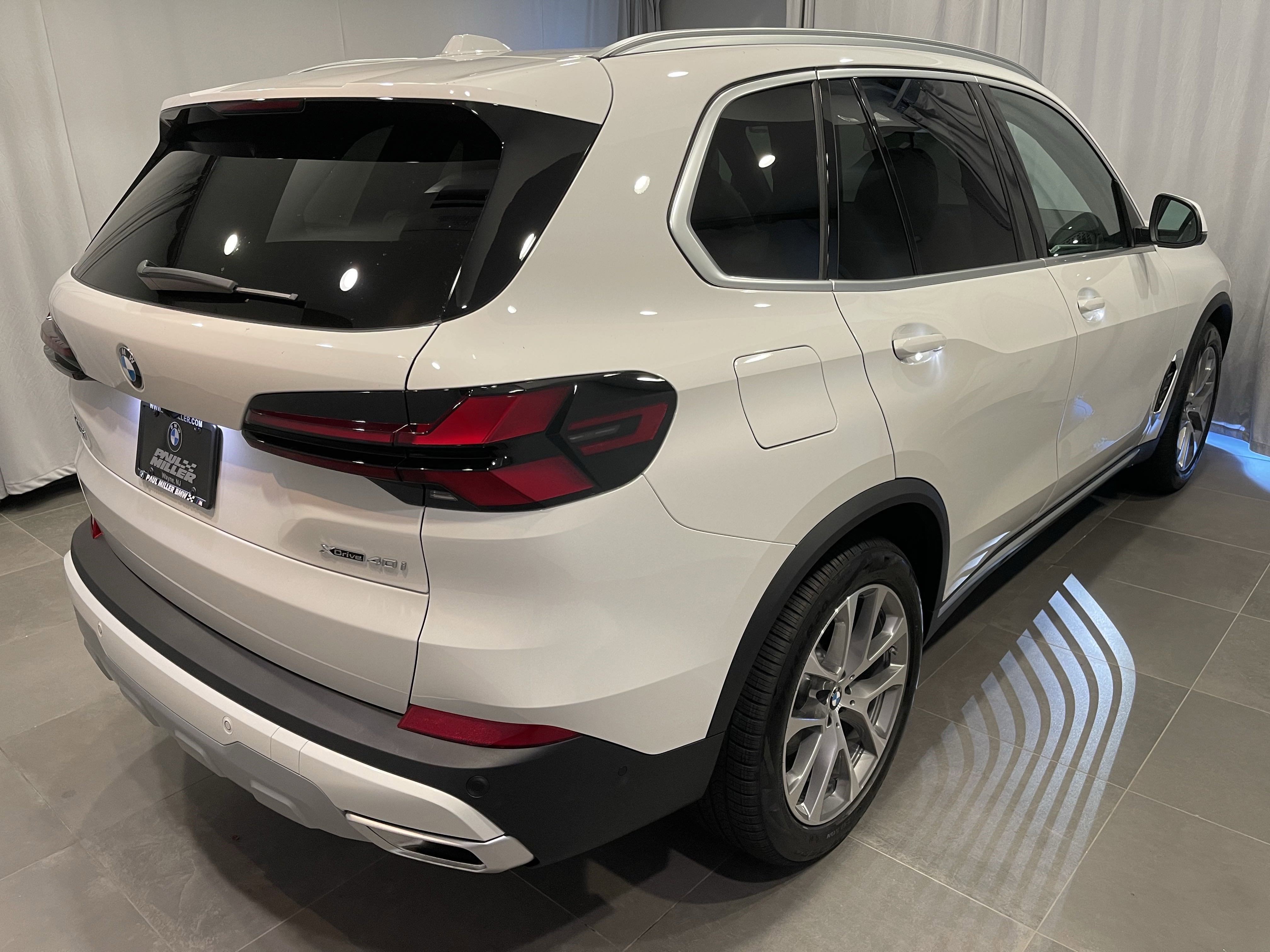 New 2026 BMW X5 xDrive40i w/ Premium Package AWD/4WD image 6
