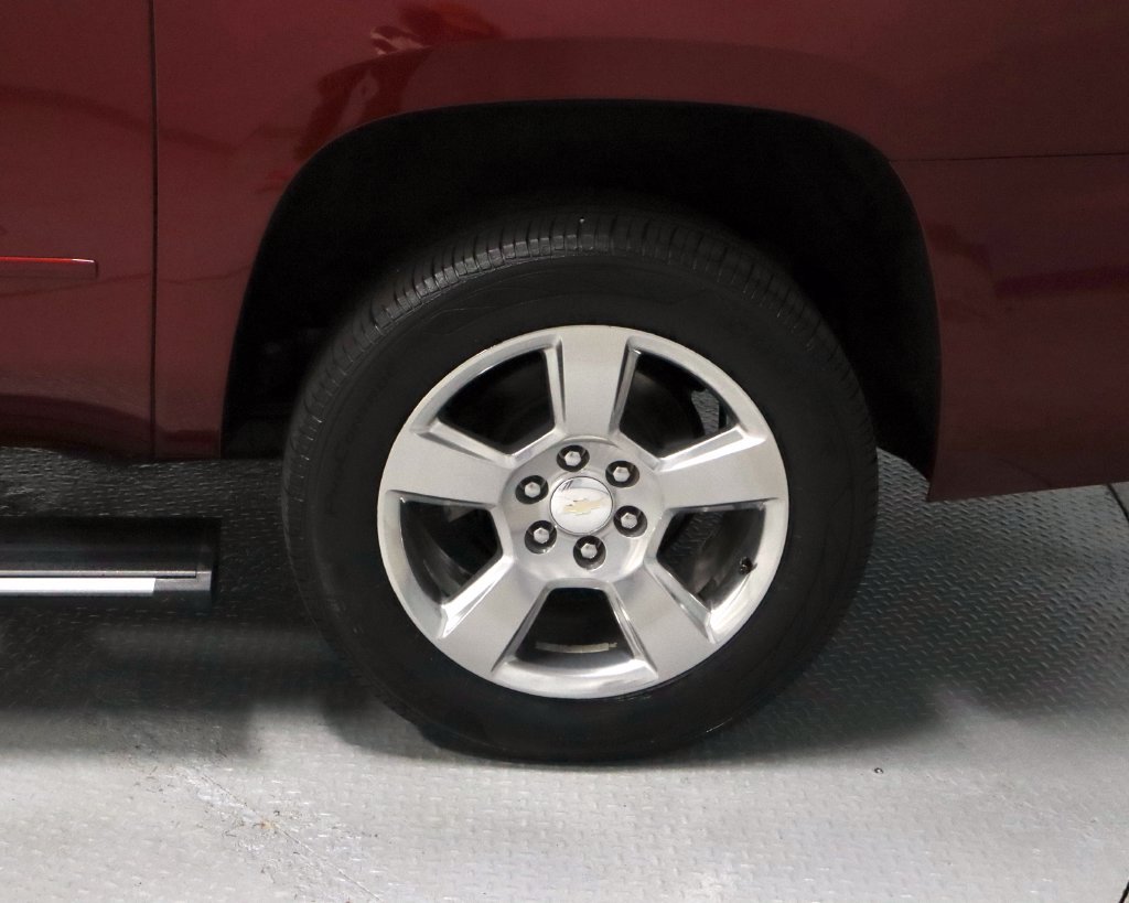 Used 2020 Chevrolet Suburban Premier w/ Max Trailering Package AWD/4WD image 19