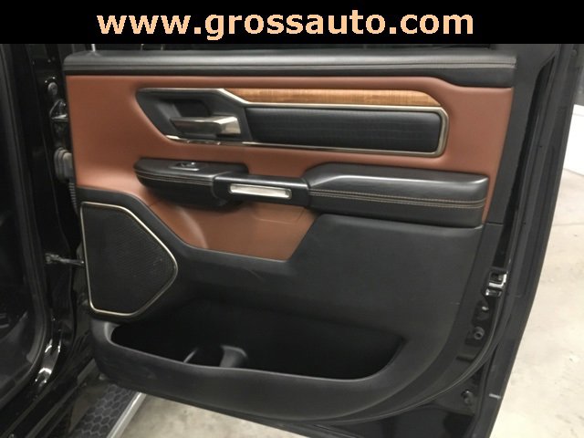 Used 2019 RAM 1500 Laramie Longhorn w/ Body-Colour Bumper Group image 32