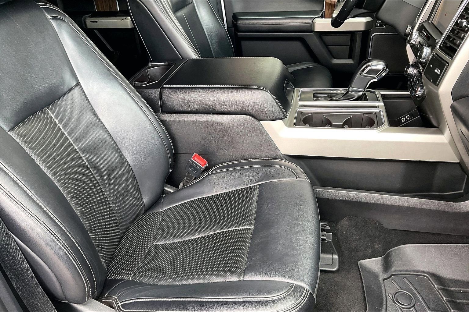 Used 2019 Ford F150 Lariat image 21