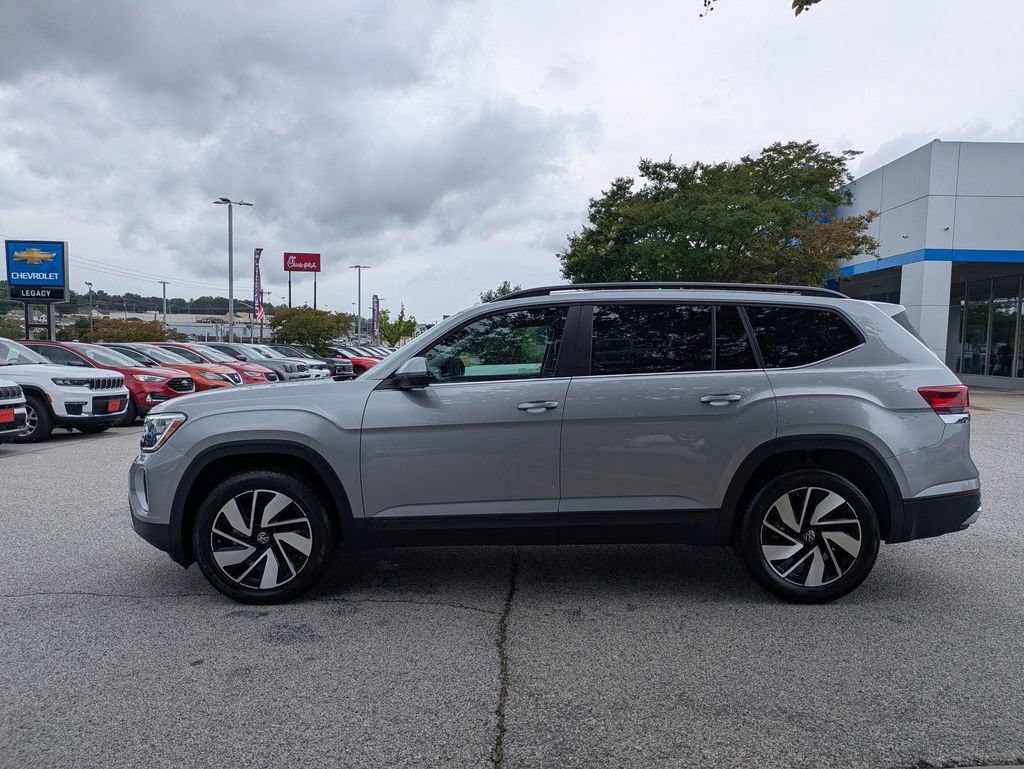 Used 2026 Volkswagen Atlas SE FWD image 5