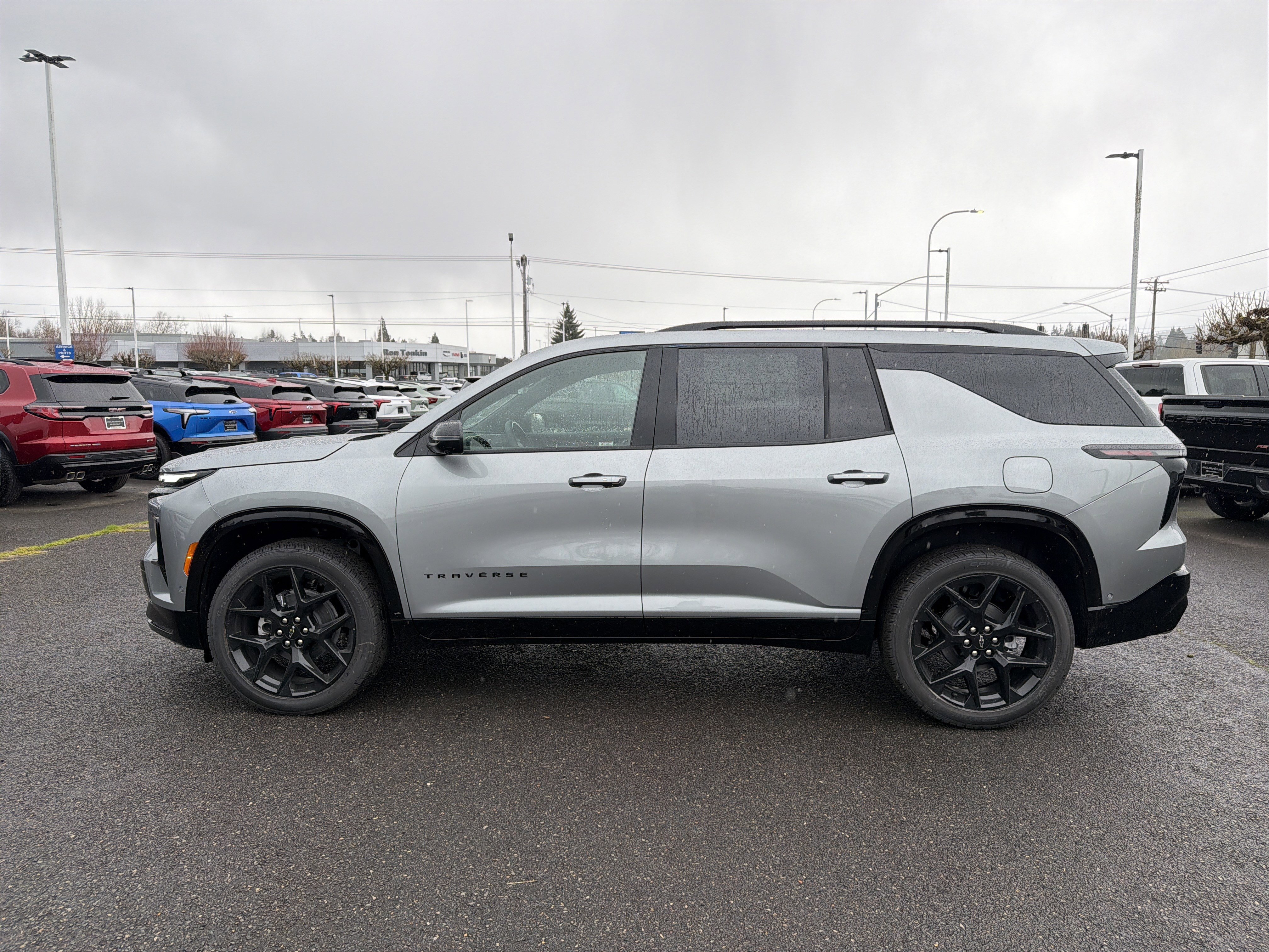 New 2026 Chevrolet Traverse RS image 2