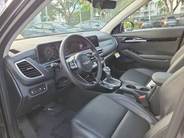 Used 2025 Kia Seltos EX w/ EX Sunroof Package FWD image 9