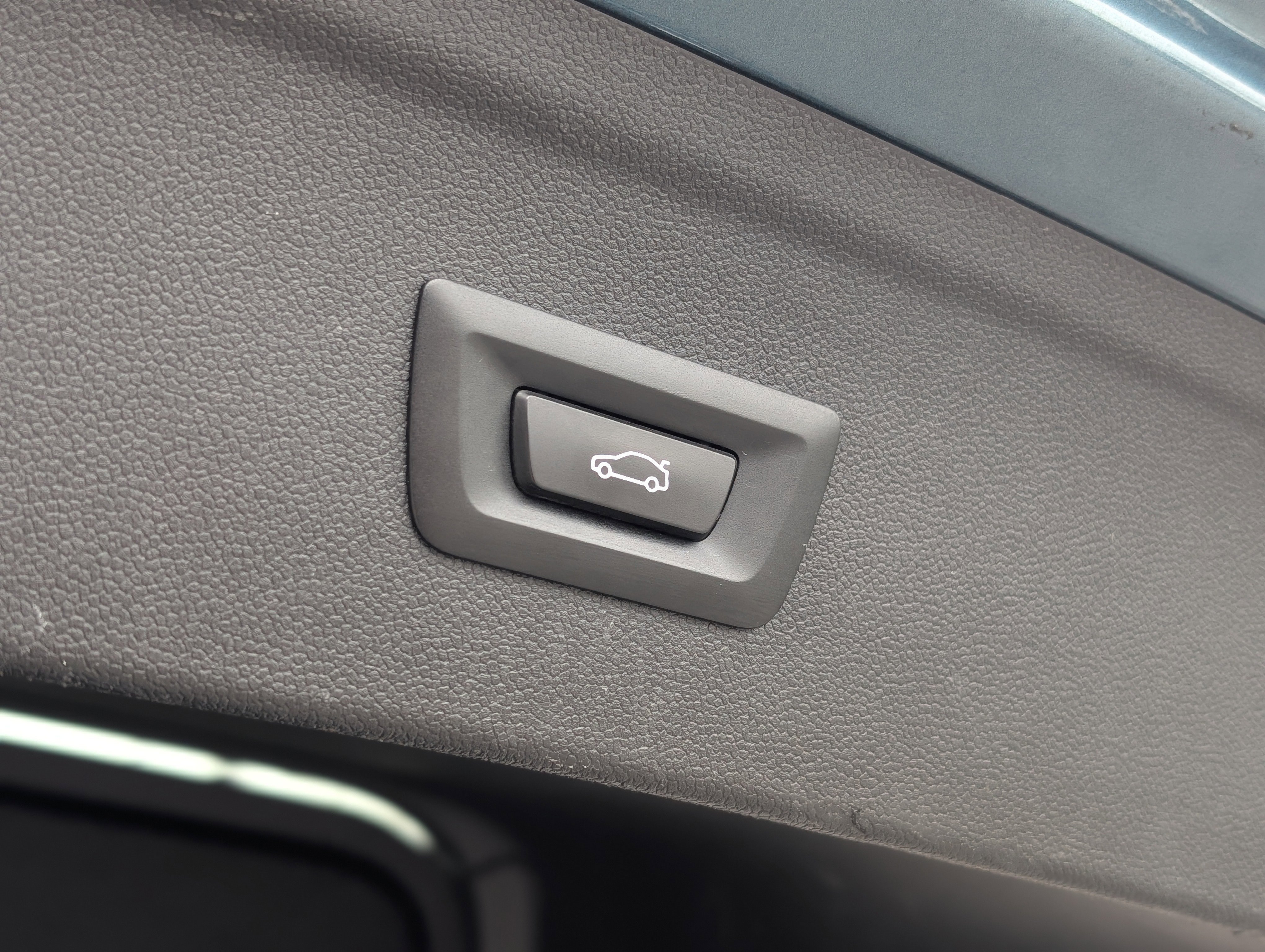 Used 2023 BMW iX xDrive50 w/ Sport Package image 49