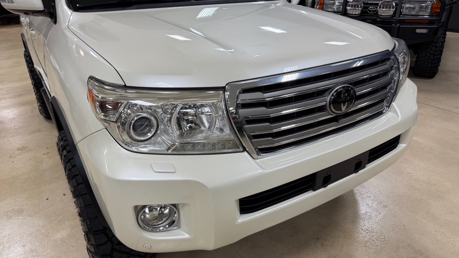 Used 2014 Toyota Land Cruiser AWD/4WD image 13