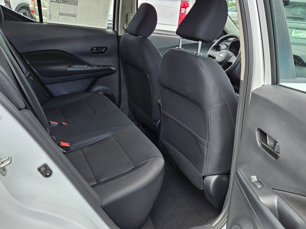New 2025 Nissan Kicks Play S image 12