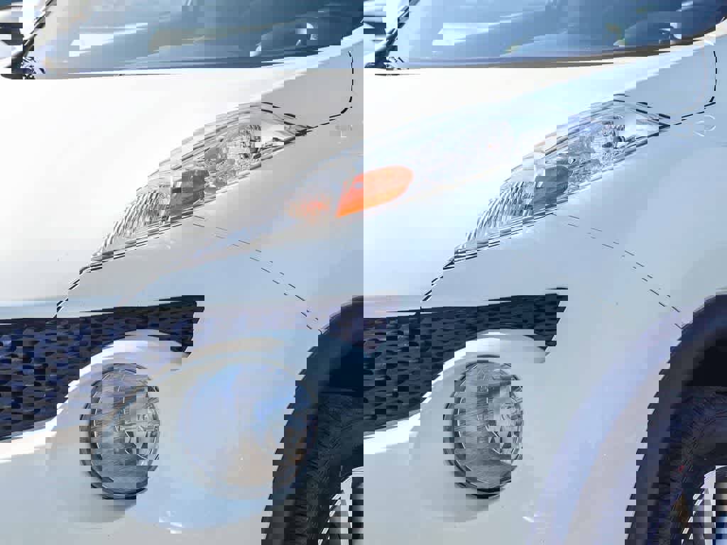 Used 2011 Nissan Juke SL image 8